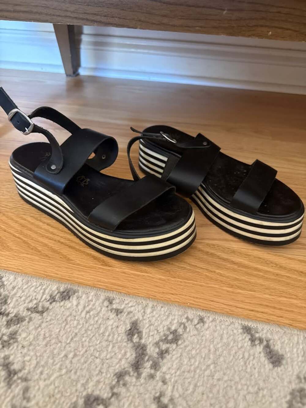 Black and White Platform Sandals - Women's 7 (Size 37)